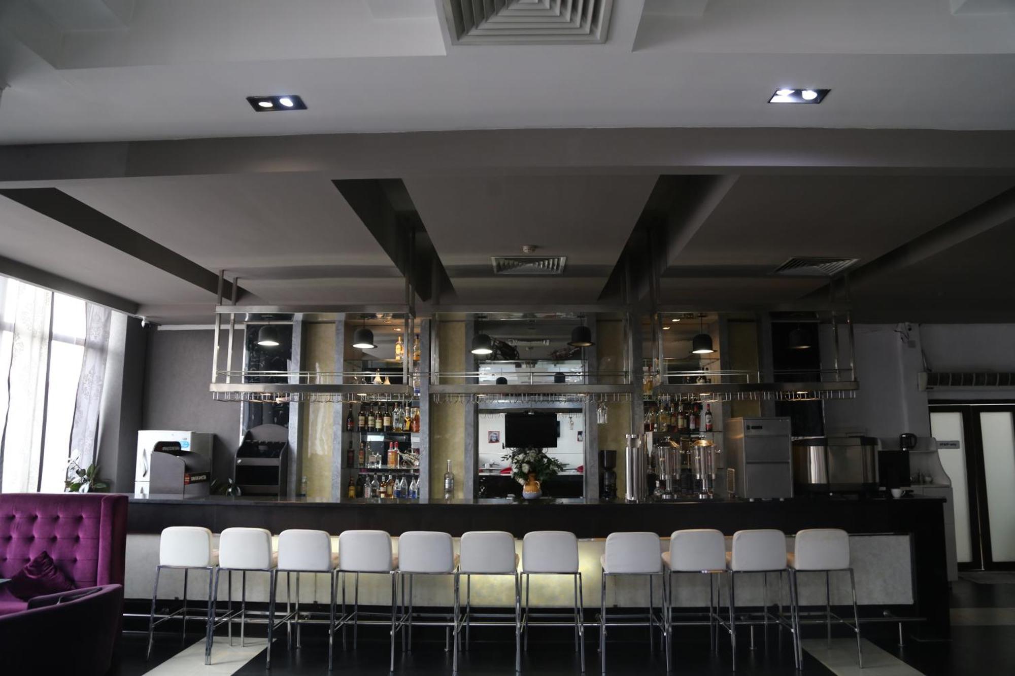 比什凯克麦里酒店 Lebedinovka 外观 照片